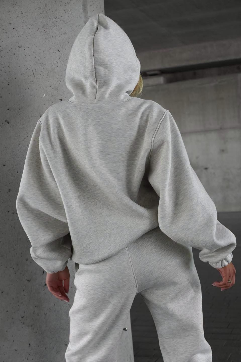 Komplet dresowy Comfy — jasny melanż, tył